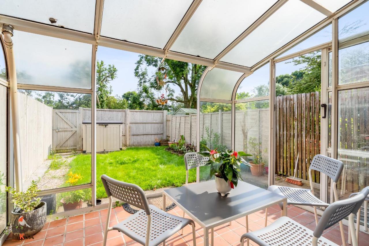 Niksa Serviced Accommodation - 3 Bedroom House Welwyn Garden City Eksteriør bilde