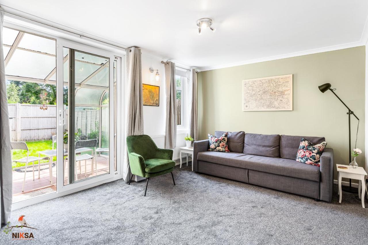 Niksa Serviced Accommodation - 3 Bedroom House Welwyn Garden City Eksteriør bilde